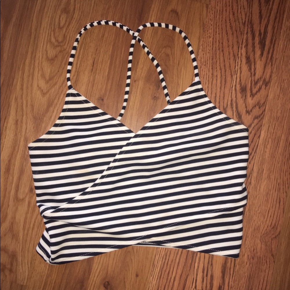 Two piece stripped outfit - Picture 2 of 4